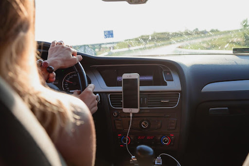 Injured while Making a DoorDash Delivery – Is the Customer Responsible? - Downtown LA Law Group